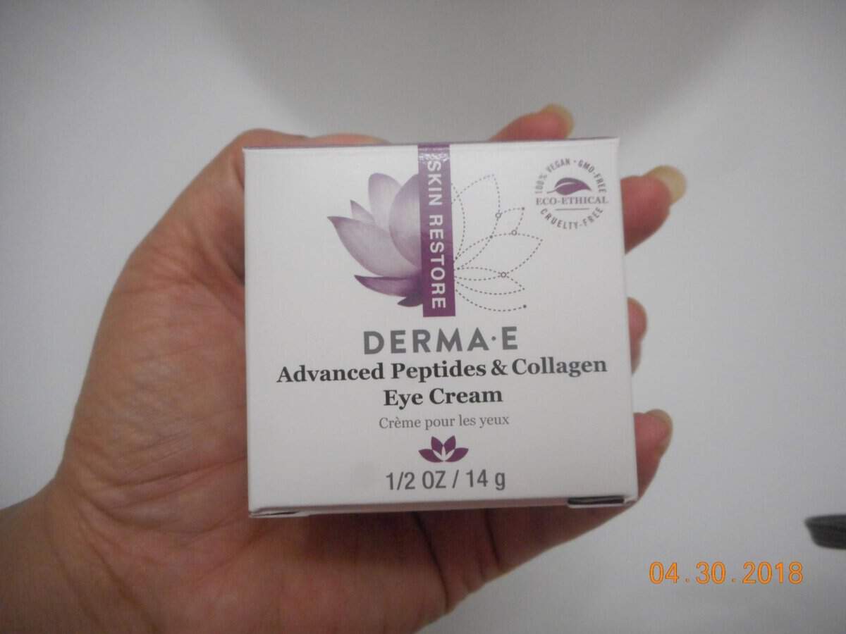 Derma-E box