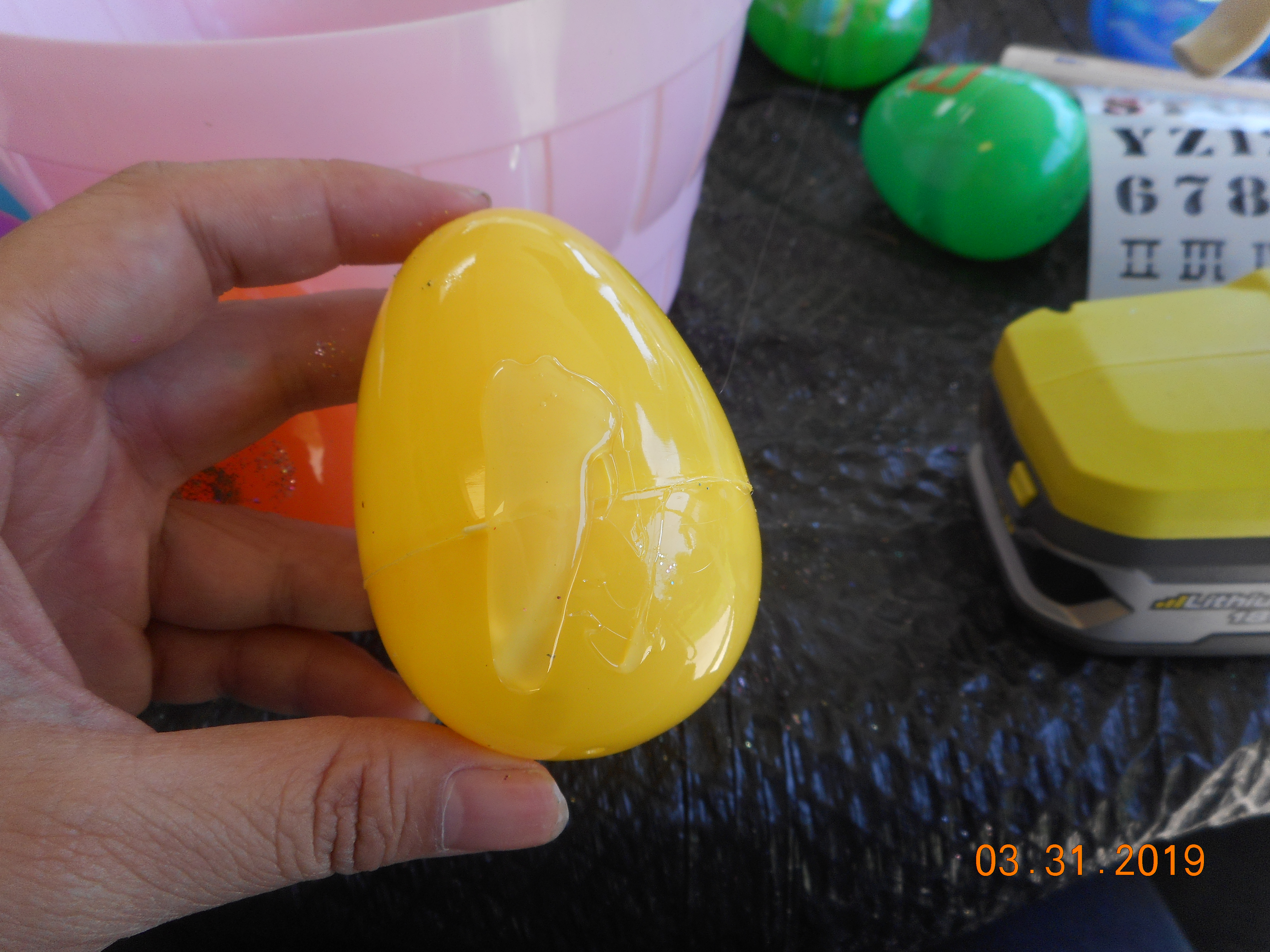 Hot glue on Egg