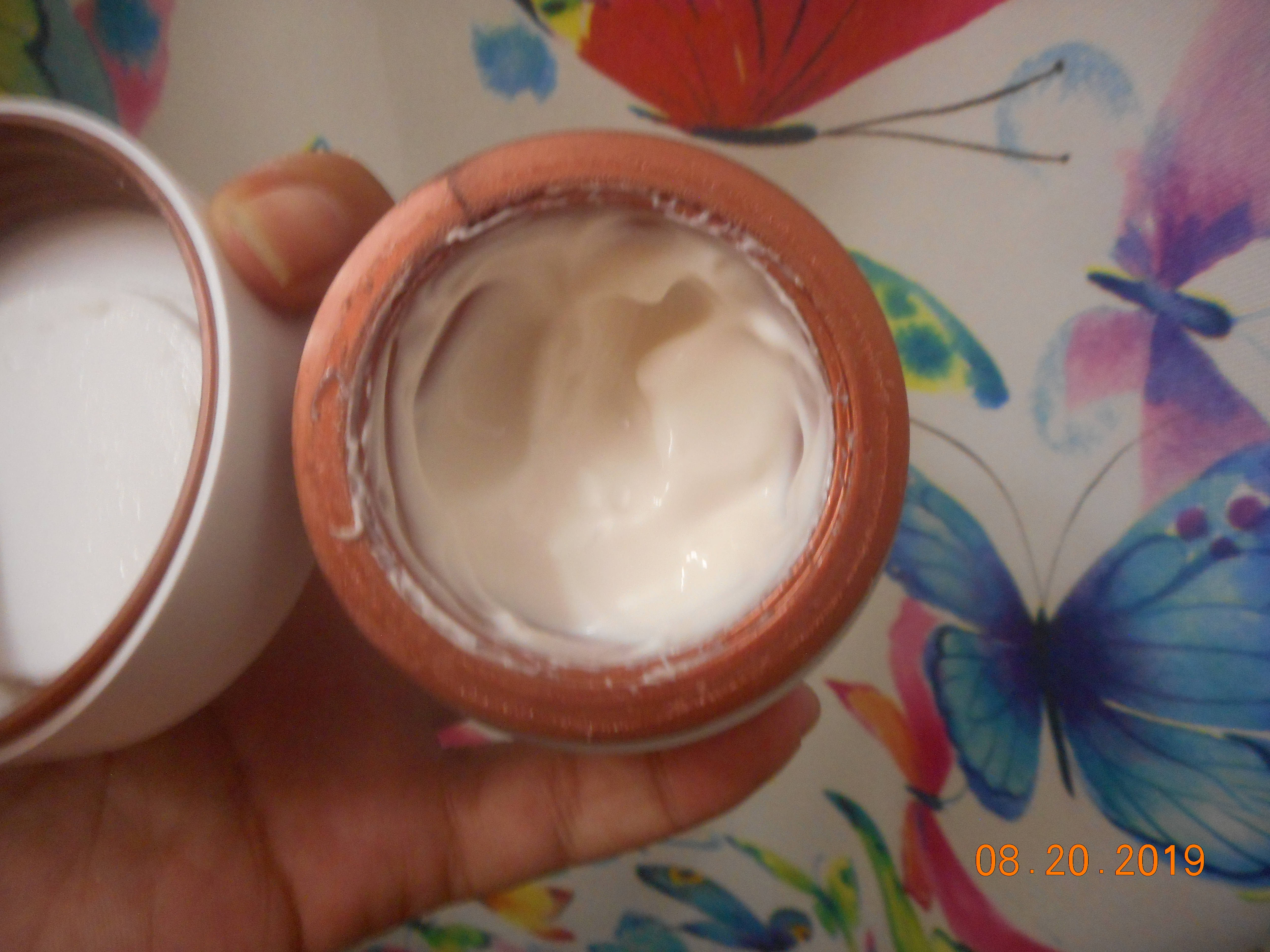 Firming and Radiance face cream color