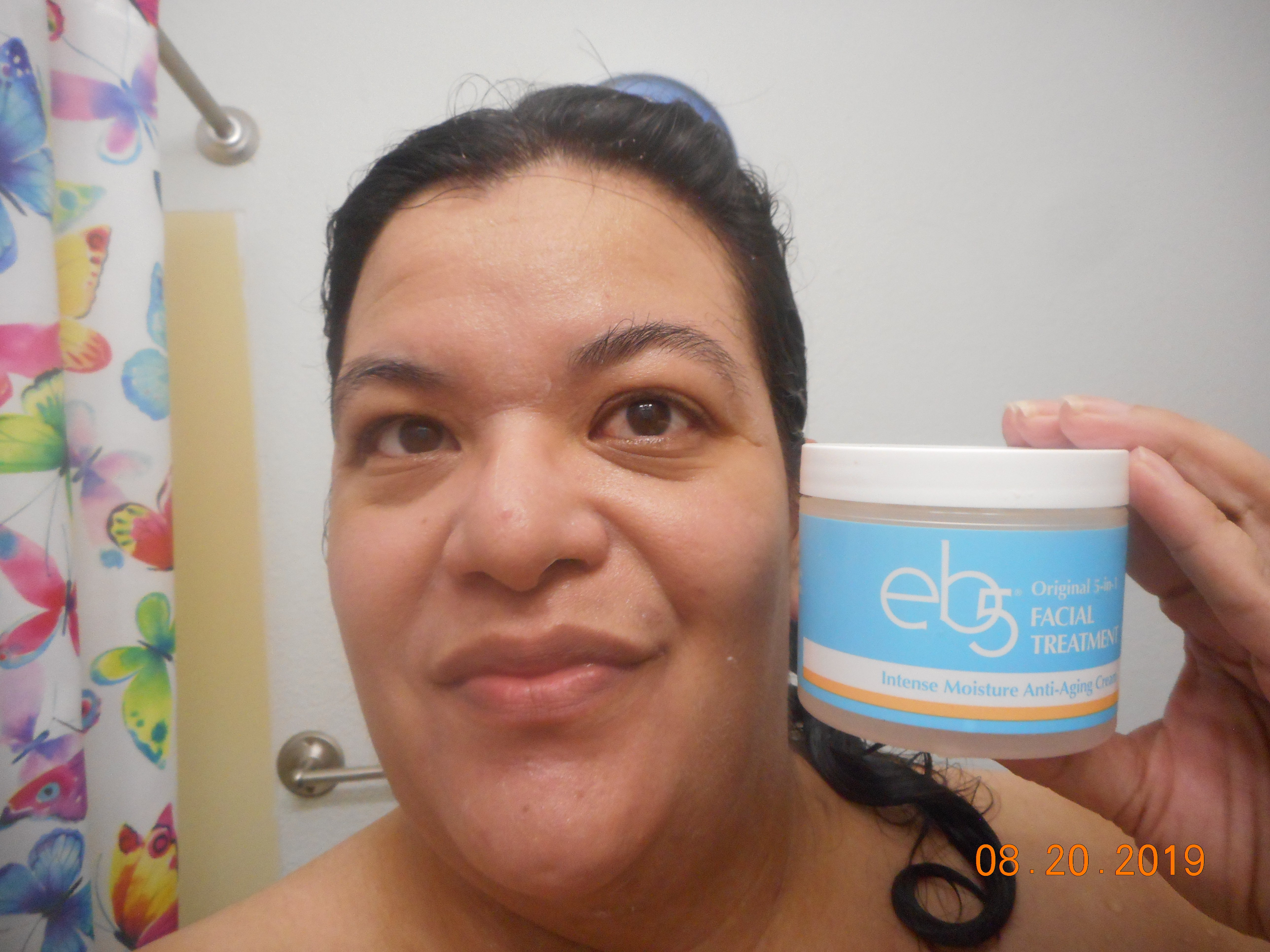 eb5 Intense Moisture Anti-Aging Face Cream abosorbed into my skin