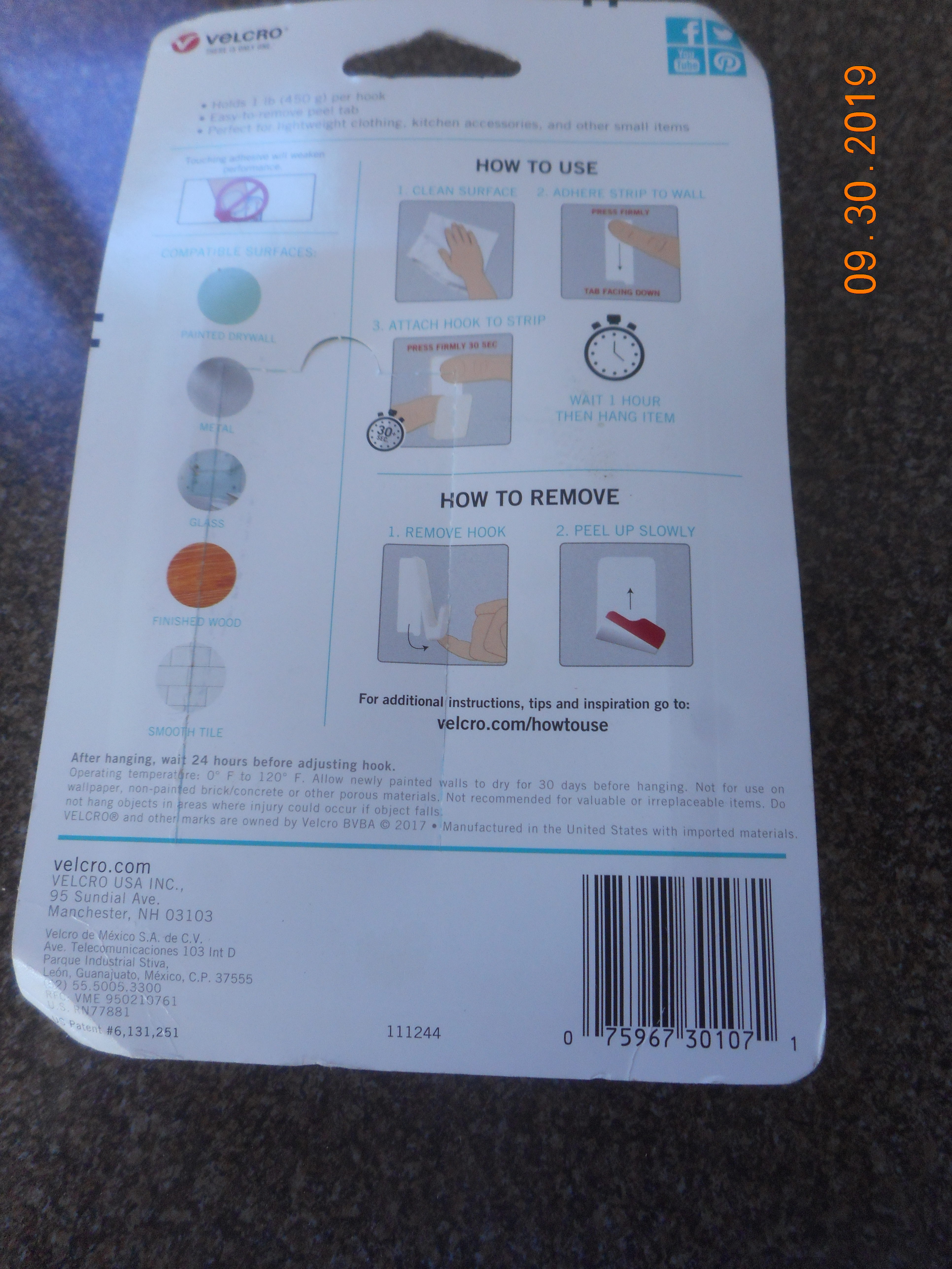 VELCRO Brand HANGables back of package