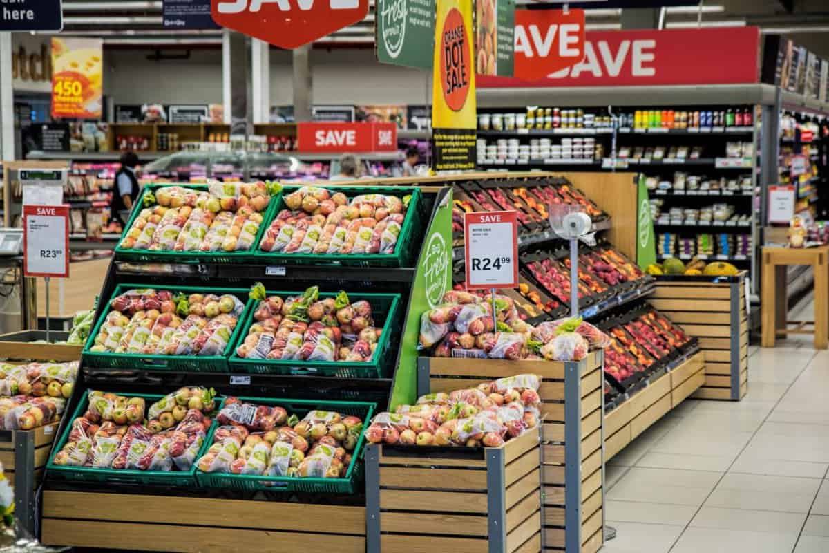 Grocery store image produce and banners