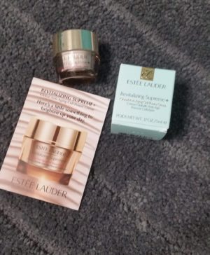 Estee Lauder Revitalizing Supreme Plus Global Anti-aging Creme