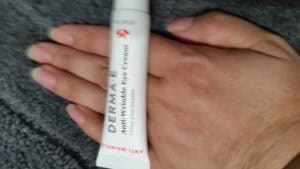 Derma-e Anti-wrinkle eye cream absorbed into hand