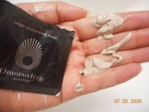 Omorovicza deep cleansing mask sample pack. clay mas in hand 2