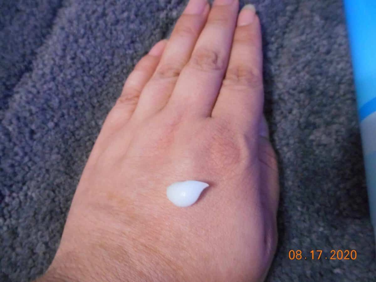 Neutrogena® Hydro Boost Whipped Body Balm . Body Balm on my hand closer view..