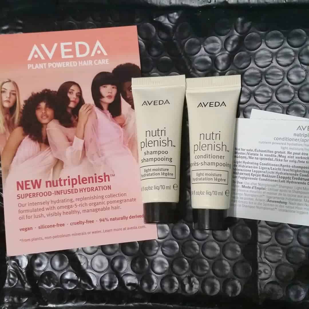 AVEDA Nutriplenish samples with note card.