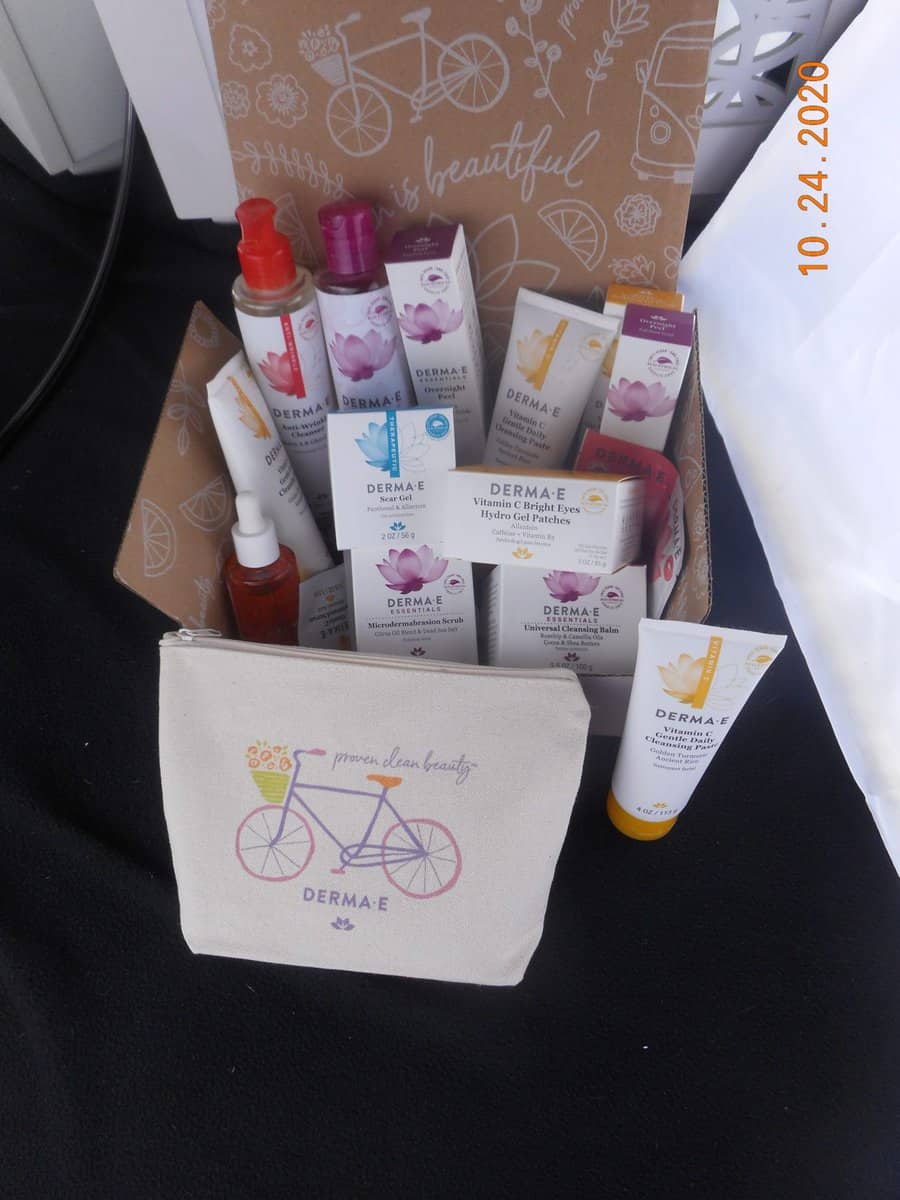 Derma-E products in a box and in front of the box.