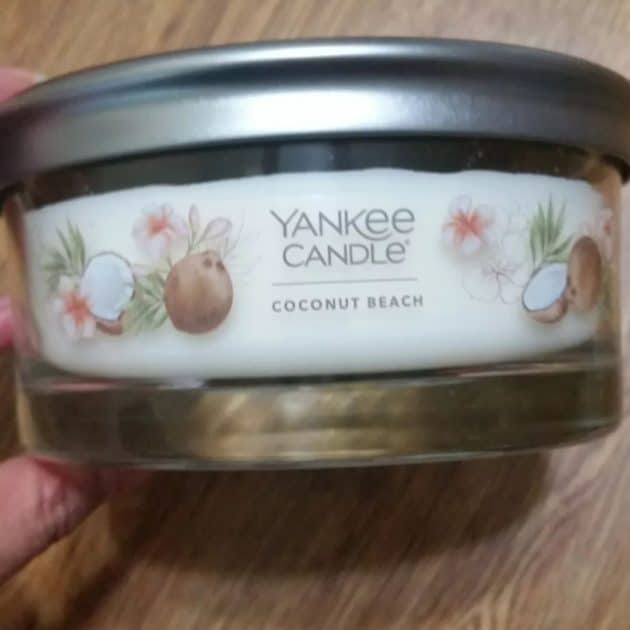 coconut beach yankee candle.