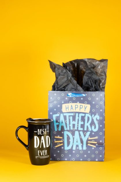 a best dad ever mug present