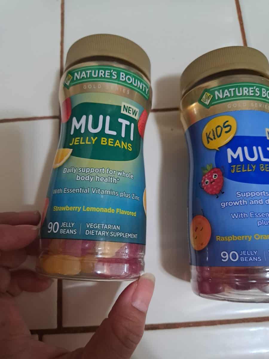 Nature's boundy jelly bean vitamins mutli jelly beans vitamins. with kids multi jelly bean vitamins jars.