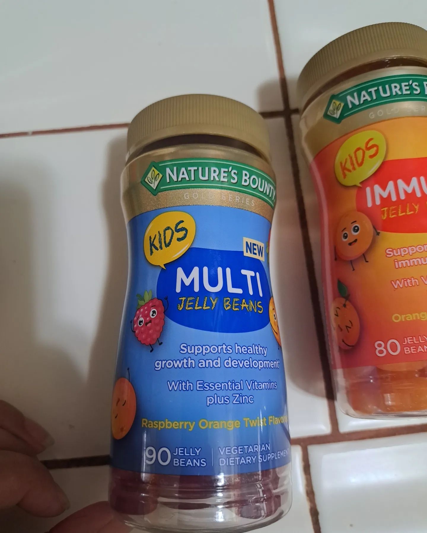 kids mutli and immune jelly bean vitamin containers.