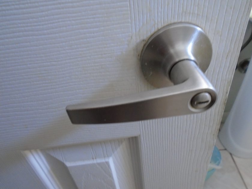 dry door handle after Clorox product usage.