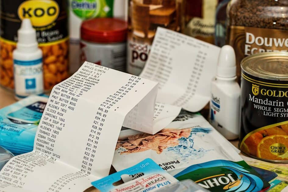 image of grocery items with a receipt. image source pixabay dot com.