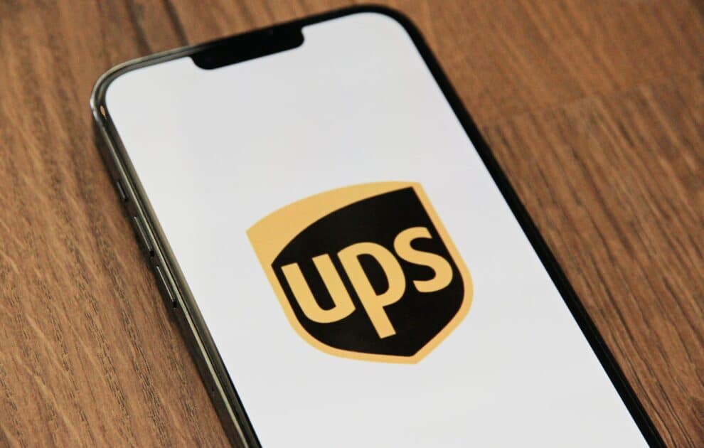 UPS Logo on a smartphone screen. image source from unplashdotcom