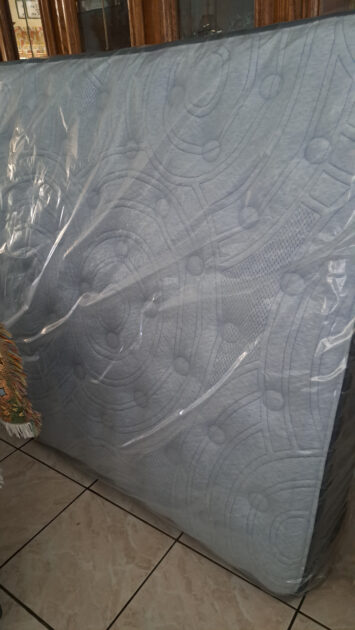 Serta perfect sleeper bleu moments mattress wrapped in plastic.