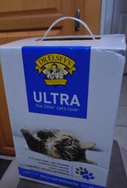 Dr. Elsey's ultra litter box.